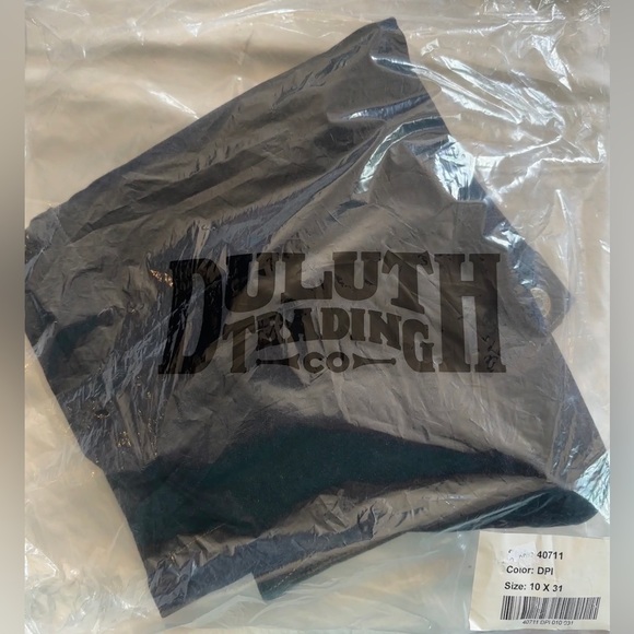 NWT Duluth Trading Co. women’s jeans, 10 x 31
Color DPI
Retail $69.50 - Picture 2 of 7